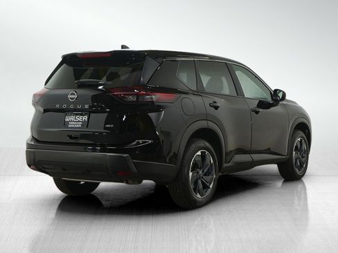 Used 2025 Nissan Rogue SV image 5