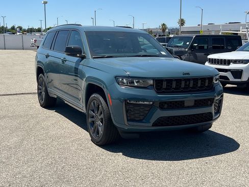 New 2026 Jeep Grand Cherokee L Limited AWD/4WD image 9