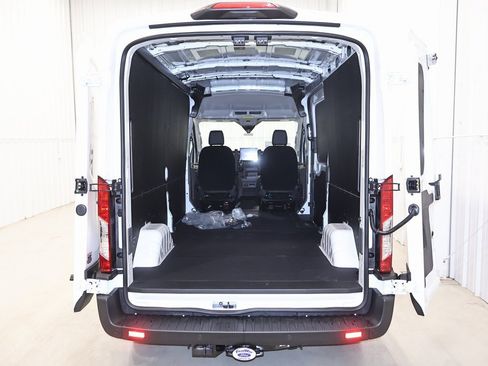 New 2026 Ford Transit 250 148 Medium Roof image 28