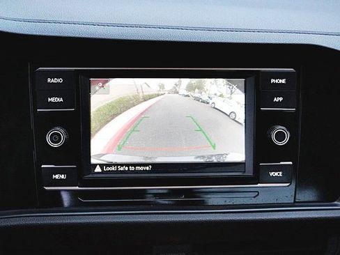 Used 2024 Volkswagen Jetta SE image 25