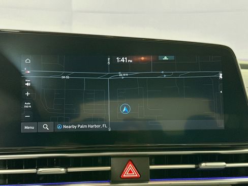 Used 2023 Hyundai Elantra Limited image 13