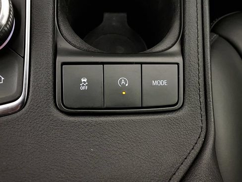 Used 2025 Cadillac XT4 Premium Luxury FWD image 23