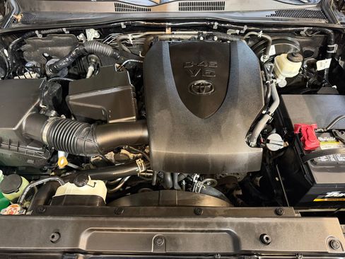 Used 2021 Toyota Tacoma TRD Sport image 46