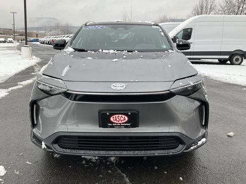 Used 2024 Toyota bZ4X XLE image 31