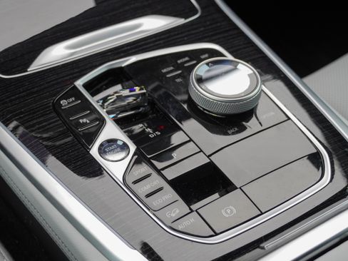 Certified 2025 BMW X5 M60i AWD/4WD image 30