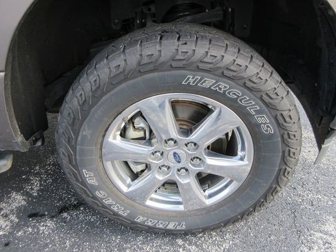 Used 2018 Ford F150 XLT w/ Equipment Group 301A Mid image 9