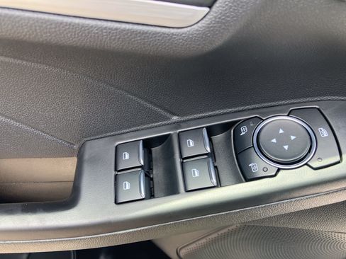 Certified 2025 Ford Escape Platinum AWD/4WD image 16