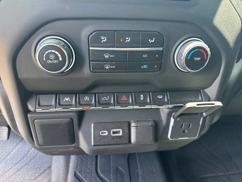 Used 2025 Chevrolet Silverado 1500 Custom RWD image 11