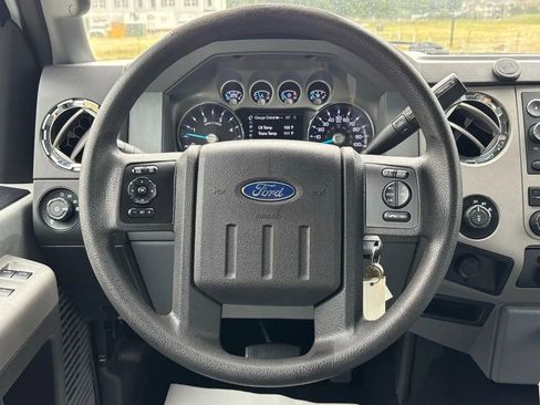 Used 2014 Ford F250 XLT w/ XLT Premium Package AWD/4WD image 30