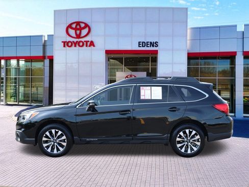 Used 2017 Subaru Outback 2.5i Limited AWD/4WD image 9