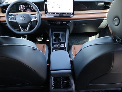 New 2026 Volkswagen Tiguan SEL R-Line AWD/4WD image 13