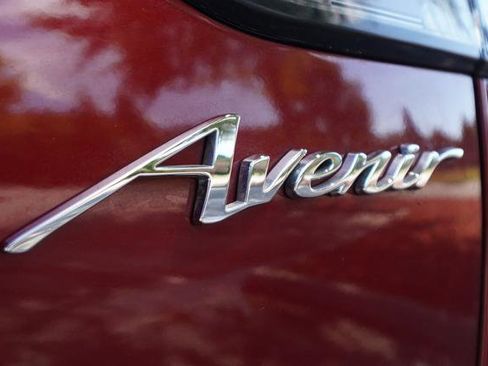 Used 2022 Buick Envision Avenir w/ Technology Package II image 50