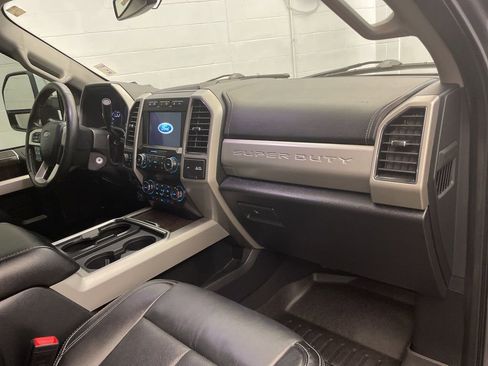 Used 2021 Ford F250 Lariat w/ Chrome Package AWD/4WD image 34
