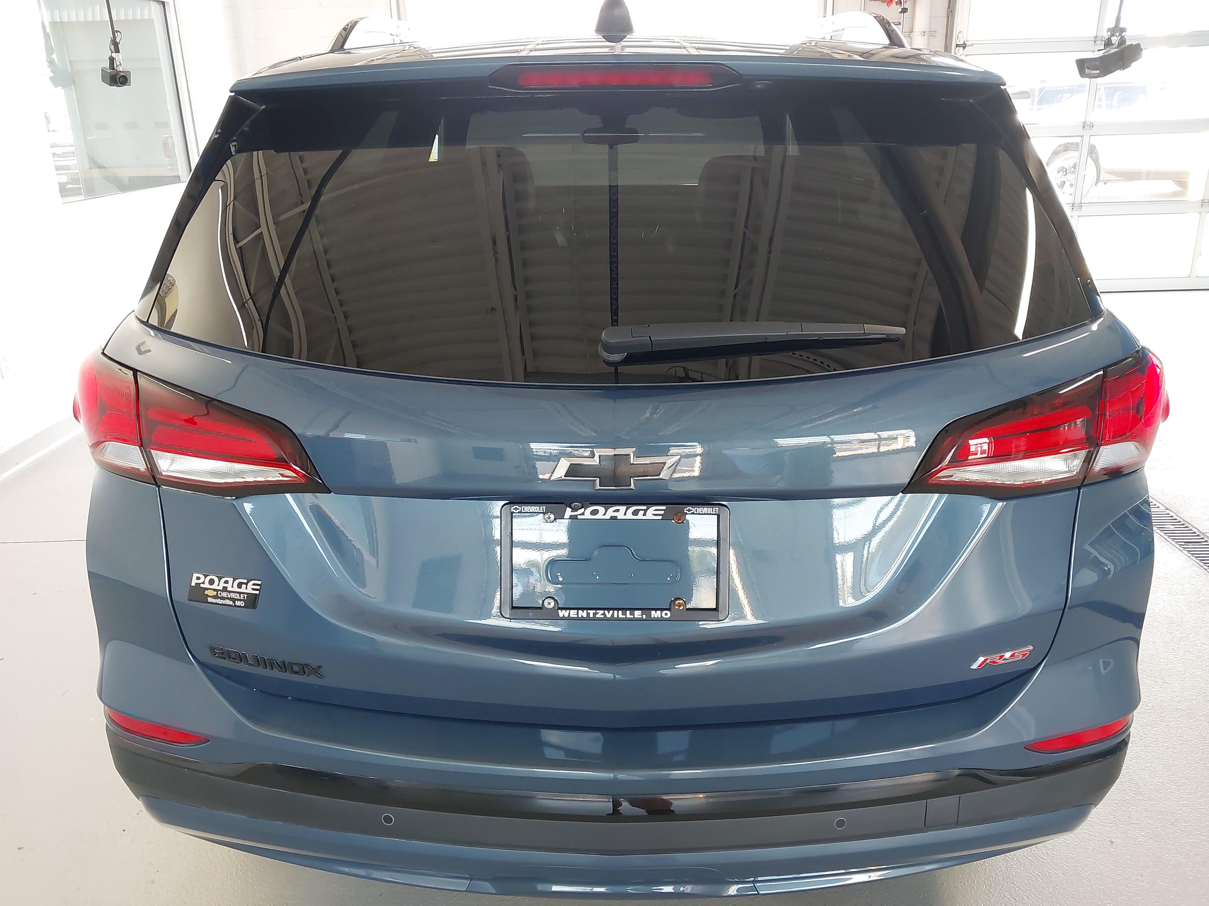 Certified 2024 Chevrolet Equinox RS FWD image 33