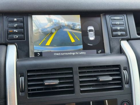 Used 2017 Land Rover Discovery Sport HSE image 41