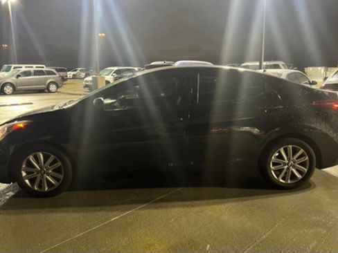 Used 2016 Hyundai Elantra SE w/ Option Group 02 image 8