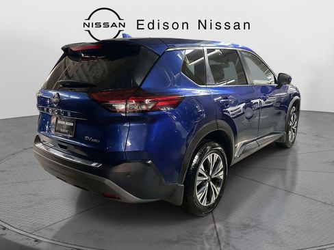 Used 2023 Nissan Rogue SV image 6