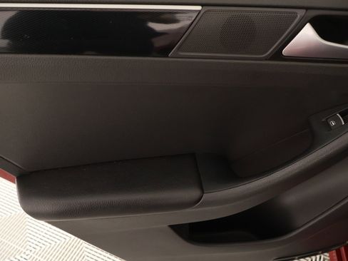 Used 2016 Volkswagen Jetta SEL w/ Lighting Package image 17