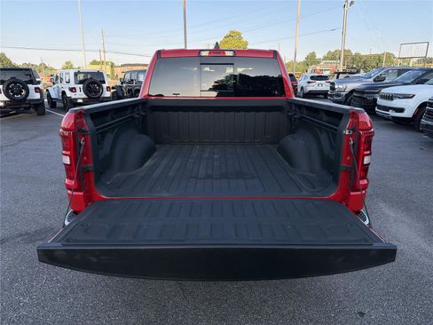 Used 2025 RAM 1500 Big Horn AWD/4WD image 16