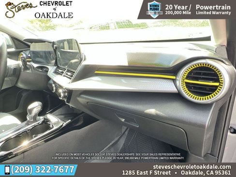 Certified 2024 Chevrolet Trax LT w/ Sunroof Package image 31