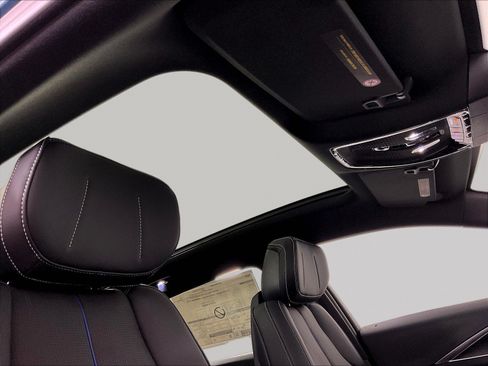 New 2026 Cadillac Lyriq Luxury AWD/4WD image 15