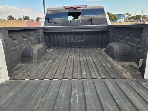 Used 2024 Chevrolet Silverado 1500 High Country w/ Technology Package AWD/4WD image 10