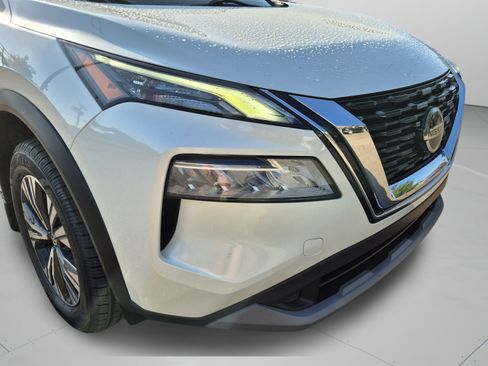 Certified 2021 Nissan Rogue SV w/ Premium Package FWD image 36