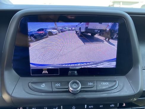 Used 2021 Chevrolet Camaro LT w/ Technology Package RWD image 14