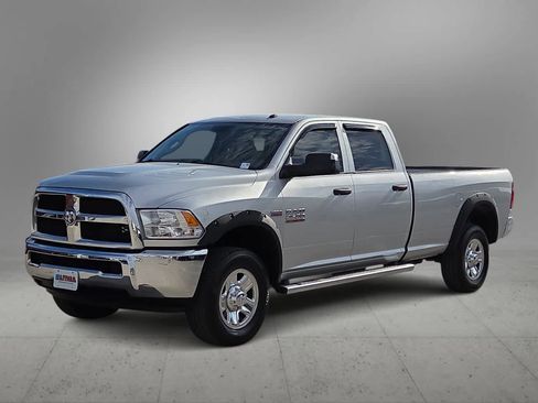 Used 2015 RAM 2500 Tradesman w/ Chrome Appearance Group AWD/4WD image 3