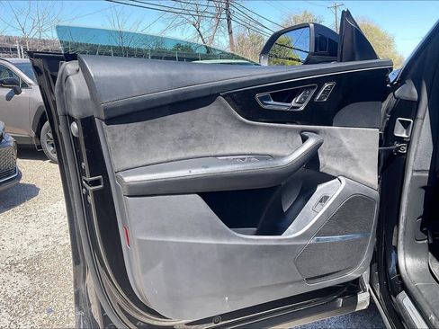 Used 2021 Audi SQ8 Prestige image 22