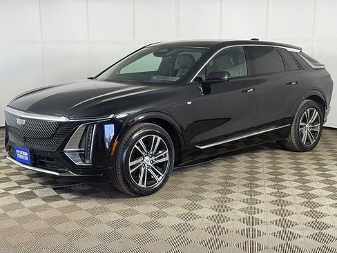 Used 2024 Cadillac Lyriq Luxury AWD/4WD image 10
