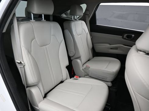 Used 2023 Kia Sorento EX FWD image 47
