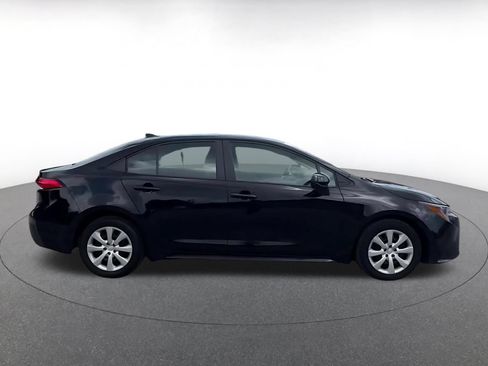 Used 2025 Toyota Corolla LE FWD image 15