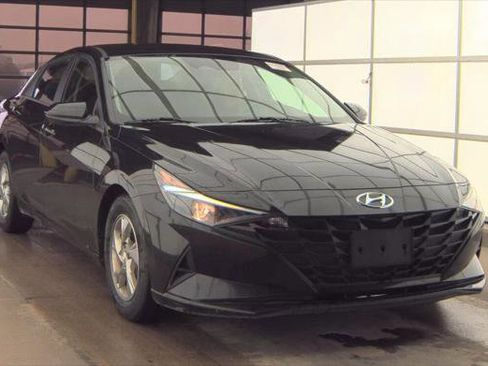 Used 2021 Hyundai Elantra SE FWD image 6