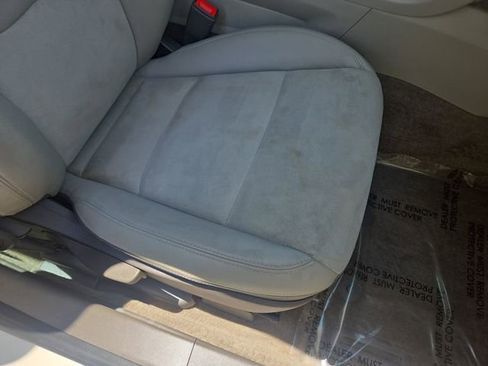 Used 2014 Chevrolet Volt Premium w/ Premium Trim Package FWD image 29