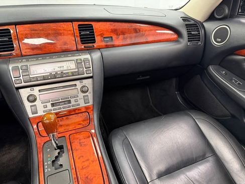 Used 2002 Lexus SC 430 2dr Convertible image 55