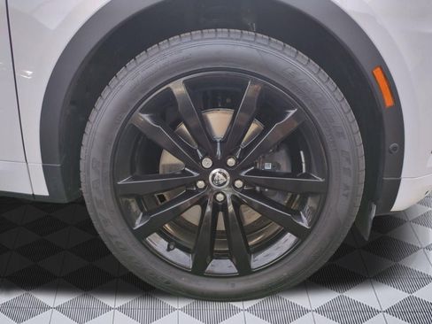 Used 2024 Jaguar E-PACE R-Dynamic SE AWD/4WD image 9