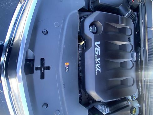 Used 2017 Cadillac XTS Luxury w/ Driver Awareness Package AWD/4WD image 5