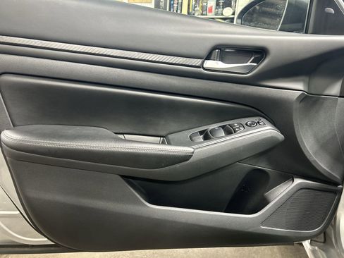 Used 2024 Nissan Altima 2.5 SV image 22