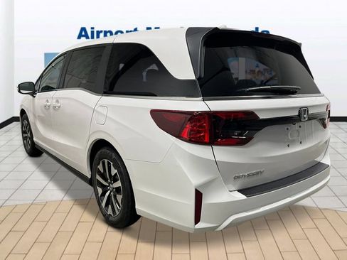 New 2026 Honda Odyssey EX-L image 3