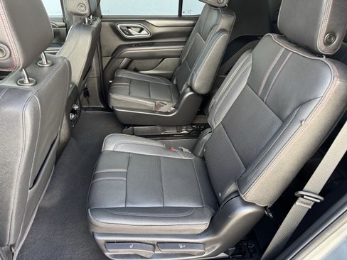 Used 2024 Chevrolet Tahoe RST w/ Luxury Package AWD/4WD image 15