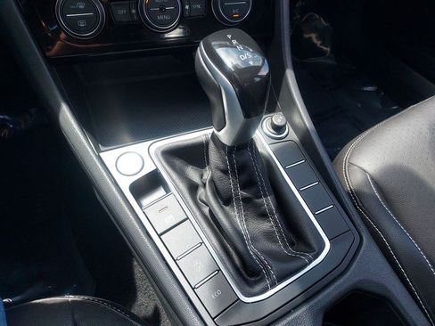 Used 2023 Volkswagen Jetta SE w/ Panoramic Sunroof Package FWD image 18