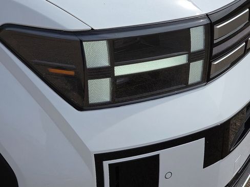 Used 2026 Hyundai Santa Fe SEL image 10