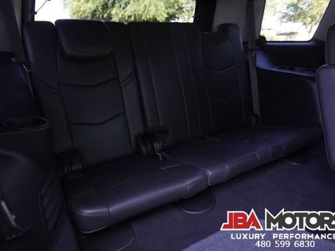 Used 2018 Cadillac Escalade Premium Luxury AWD/4WD image 10