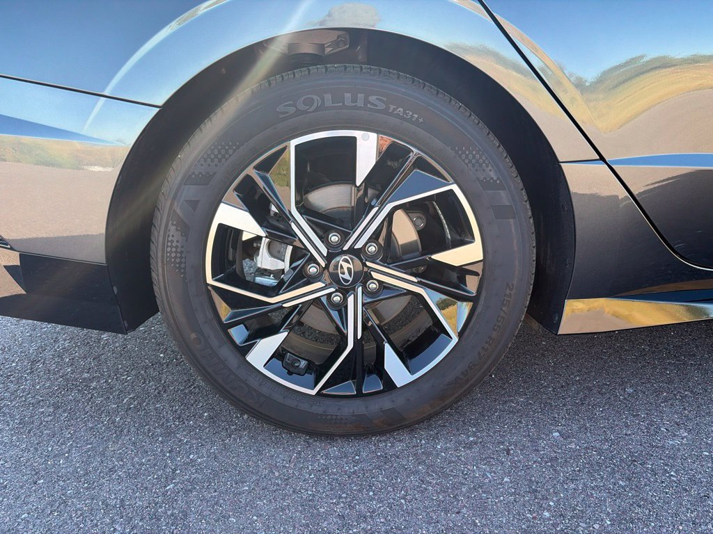 Certified 2025 Hyundai Sonata SEL FWD image 35