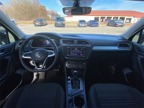 Used 2023 Volkswagen Tiguan S image 17