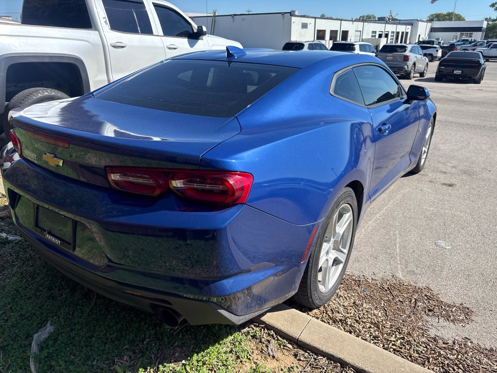 Used 2019 Chevrolet Camaro LT RWD image 6