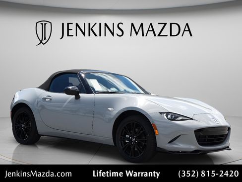 New 2026 MAZDA MX-5 Miata Club w/ Interior Package RWD image 2