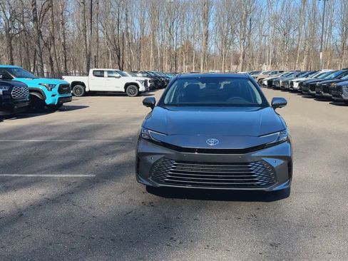 New 2026 Toyota Camry XLE image 3