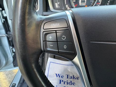 Used 2018 Volvo S60 T5 Dynamic image 36